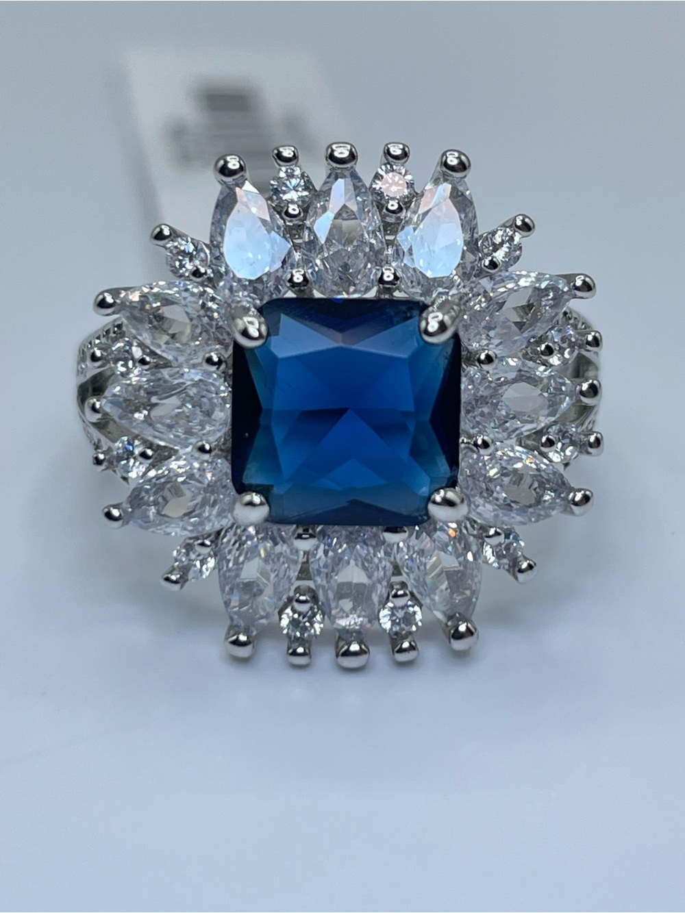 Swarovski Crystal Elements Blue White Crystal Halo Statement Ring Sz 10.5